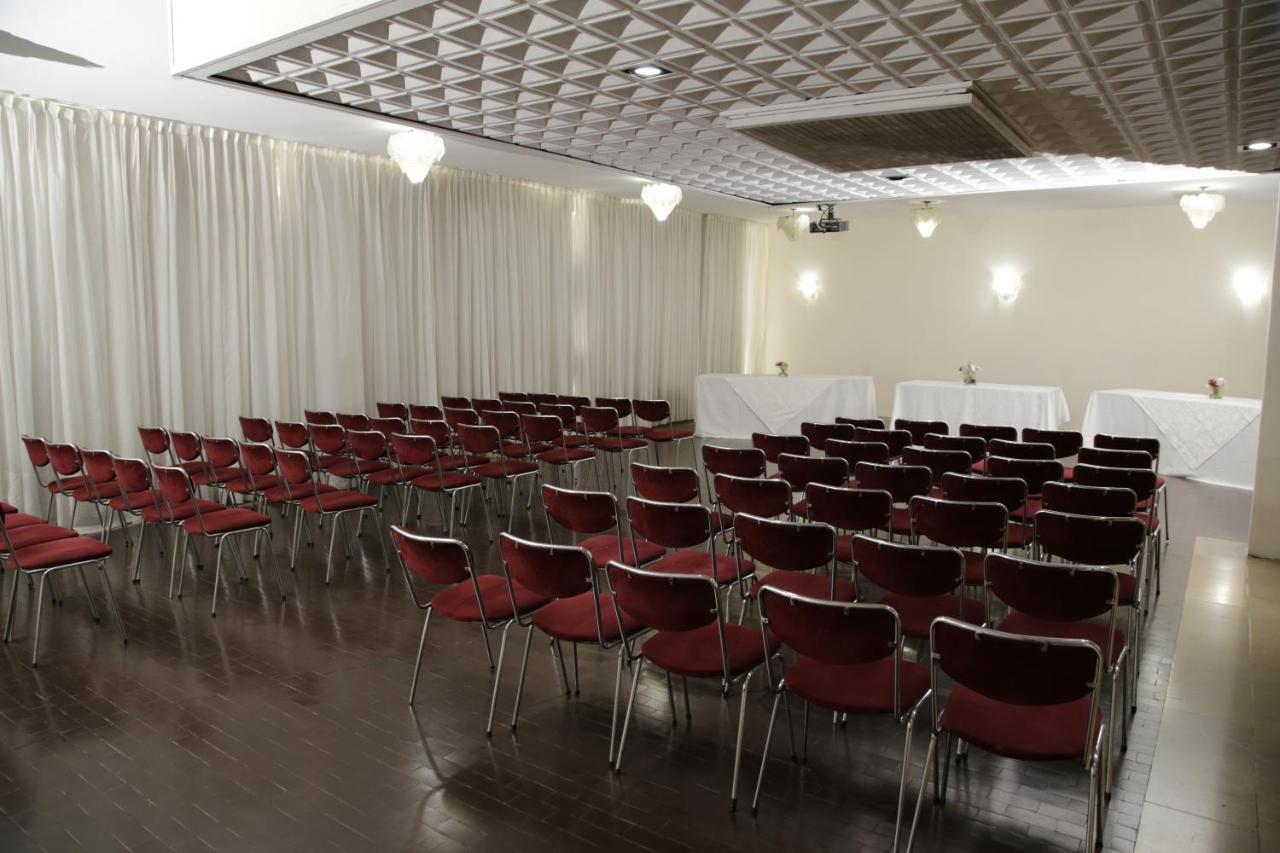 Gran Hotel Dora Córdoba Luaran gambar